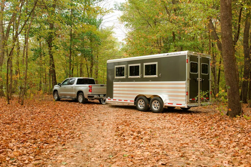 Bumper pull horse trailer 9400