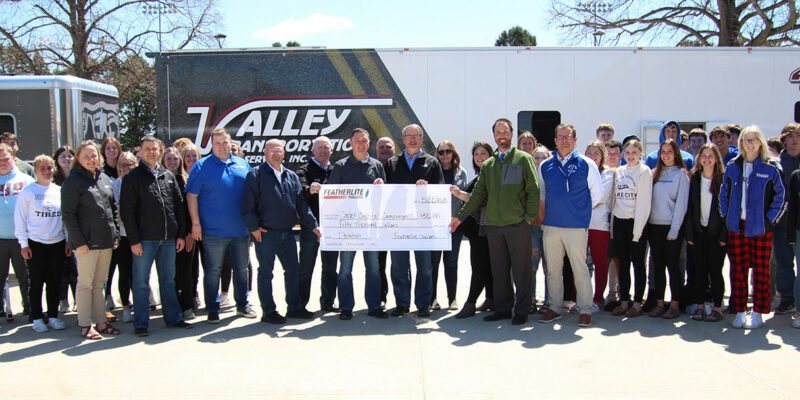 Featherlite Trailers check presentation