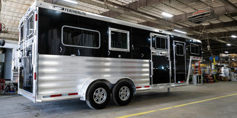 9500 horse trailer in production plant